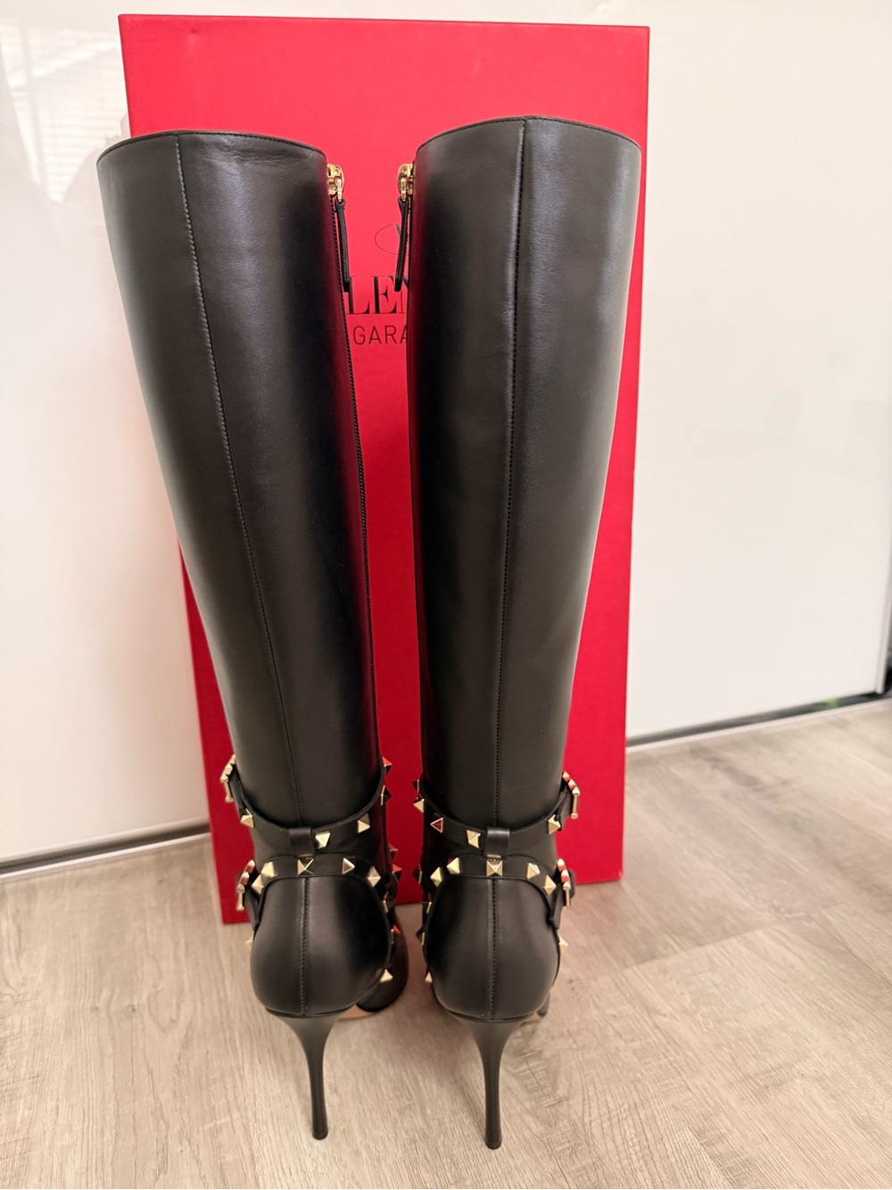 Valentino Garavani Black Leather Over-the-Knee Studded Stiletto Boots - Picture 2 of 8